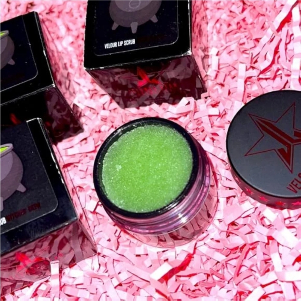 Jeffree Star Velour Lip Scrub Witches Brew